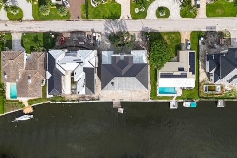 Купить виллу или дом в Сент-Питерсберг, Флорида 15 комнат, 530.66м2, № 2318693 - фото 12