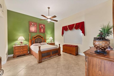 House in Englewood, Florida 3 bedrooms, 210.98 sq.m. № 1916563 - photo 16
