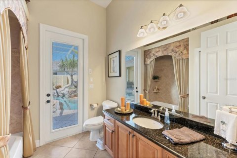 House in Englewood, Florida 3 bedrooms, 210.98 sq.m. № 1916563 - photo 24