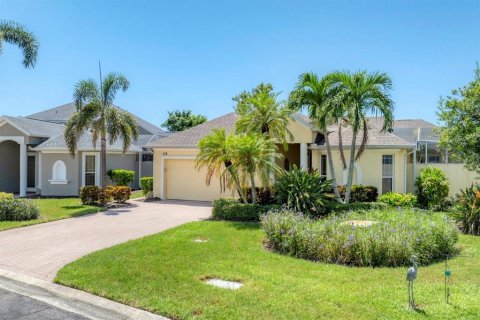 House in Englewood, Florida 3 bedrooms, 210.98 sq.m. № 1916563 - photo 3
