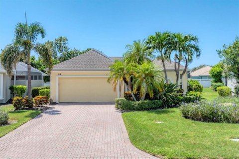House in Englewood, Florida 3 bedrooms, 210.98 sq.m. № 1916563 - photo 1