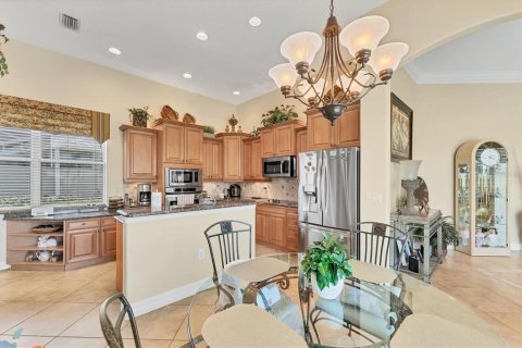 House in Englewood, Florida 3 bedrooms, 210.98 sq.m. № 1916563 - photo 15