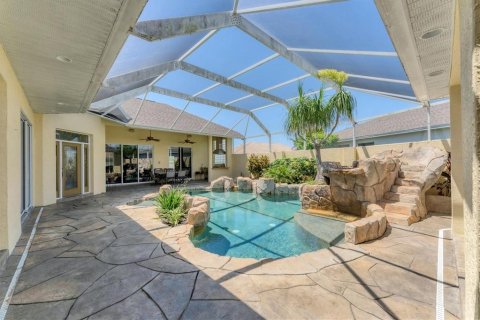 House in Englewood, Florida 3 bedrooms, 210.98 sq.m. № 1916563 - photo 30