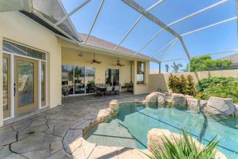 House in Englewood, Florida 3 bedrooms, 210.98 sq.m. № 1916563 - photo 29