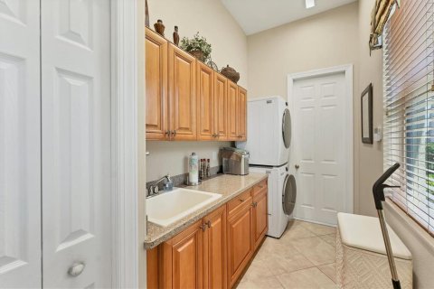 House in Englewood, Florida 3 bedrooms, 210.98 sq.m. № 1916563 - photo 27