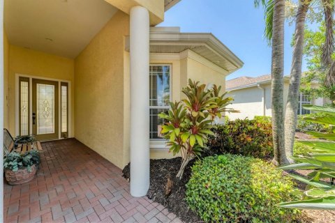 House in Englewood, Florida 3 bedrooms, 210.98 sq.m. № 1916563 - photo 4