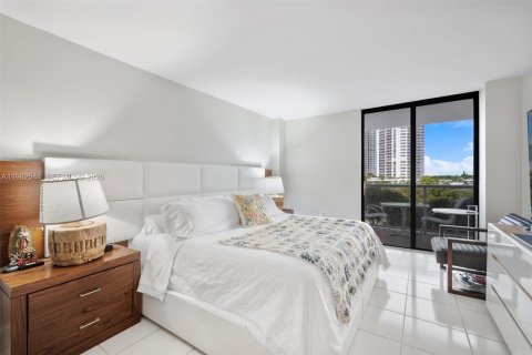 Купить кондоминиум в Авентура, Флорида 2 спальни, 101.45м2, № 2049213 - фото 9