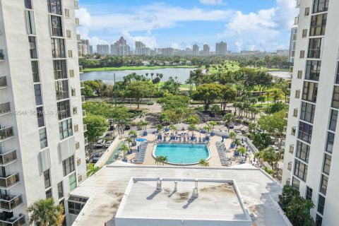 Купить кондоминиум в Авентура, Флорида 2 спальни, 101.45м2, № 2049213 - фото 14