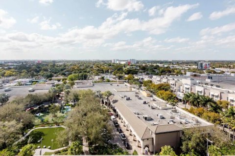 Condo in Miami, Florida, 1 bedroom  № 1991154 - photo 14