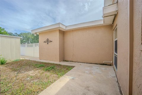 House in Tarpon Springs, Florida 4 bedrooms, 217.86 sq.m. № 2124912 - photo 30