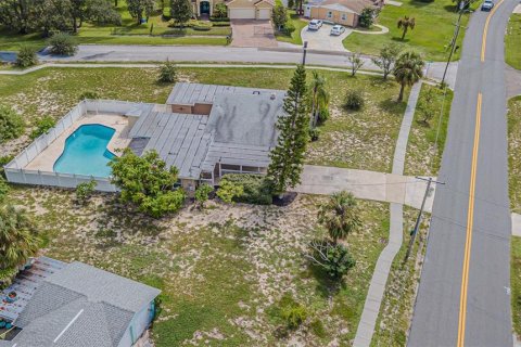 House in Tarpon Springs, Florida 4 bedrooms, 217.86 sq.m. № 2124912 - photo 7