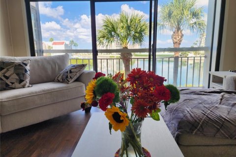 Condominio en alquiler en South Pasadena, Florida, 1 dormitorio, 97.55 m2 № 1566763 - foto 3