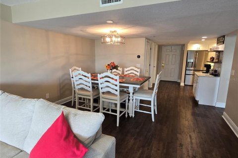 Condominio en alquiler en South Pasadena, Florida, 1 dormitorio, 97.55 m2 № 1566763 - foto 19
