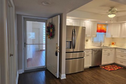 Condominio en alquiler en South Pasadena, Florida, 1 dormitorio, 97.55 m2 № 1566763 - foto 7