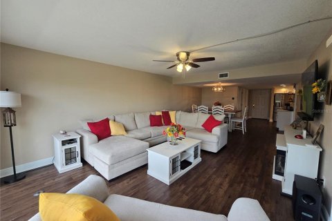 Condominio en alquiler en South Pasadena, Florida, 1 dormitorio, 97.55 m2 № 1566763 - foto 17
