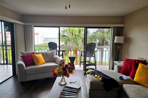 Condominio en alquiler en South Pasadena, Florida, 1 dormitorio, 97.55 m2 № 1566763 - foto 2