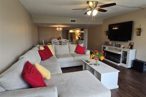 Condominio en alquiler en South Pasadena, Florida, 1 dormitorio, 97.55 m2 № 1566763 - foto 16