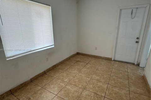 Adosado en alquiler en Miami, Florida, 4 dormitorios, 154.22 m2 № 2086167 - foto 7