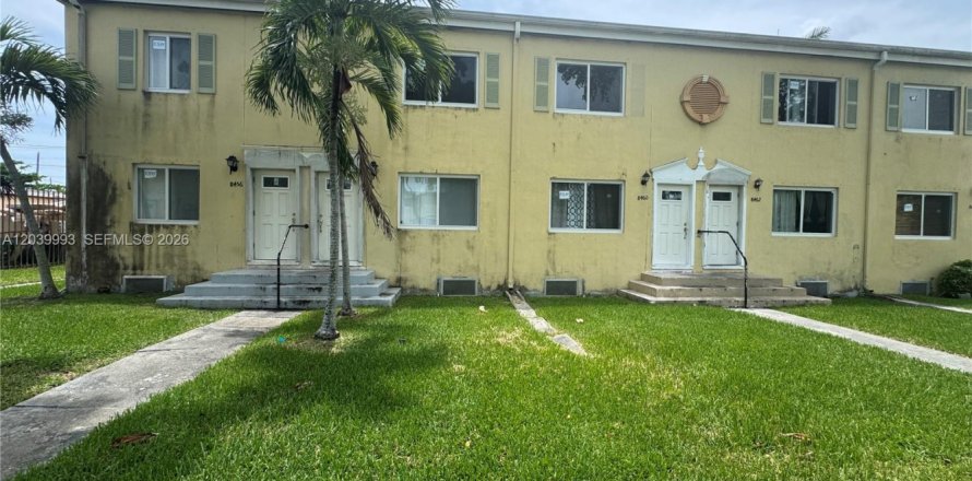 Adosado en Miami, Florida 4 dormitorios, 154.22 m2 № 2086167