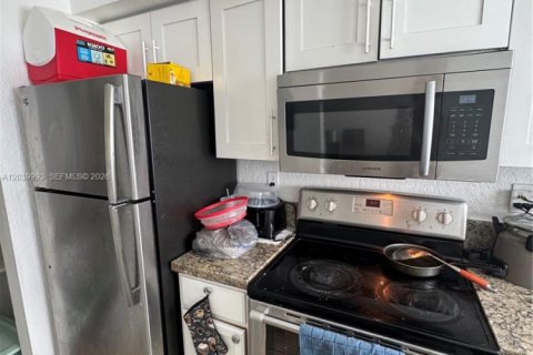 Adosado en alquiler en Miami, Florida, 4 dormitorios, 154.22 m2 № 2086167 - foto 5
