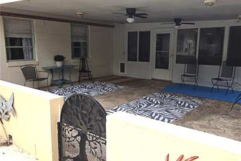 House in Ocala, Florida 4 bedrooms, 223.52 sq.m. № 2399176 - photo 9