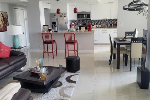 Condominio en venta en Hollywood, Florida, 2 dormitorios, 119.29 m2 № 1977405 - foto 8