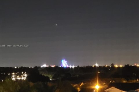 Condominio en venta en Hollywood, Florida, 2 dormitorios, 119.29 m2 № 1977405 - foto 30