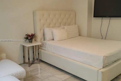 Condominio en venta en Miami Beach, Florida, 42.18 m2 № 1865175 - foto 2