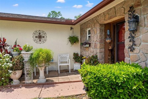 Casa en venta en Port Richey, Florida, 2 dormitorios, 132.11 m2 № 2122622 - foto 3
