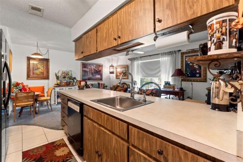 Casa en venta en Port Richey, Florida, 2 dormitorios, 132.11 m2 № 2122622 - foto 8