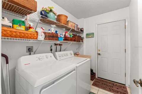 Casa en venta en Port Richey, Florida, 2 dormitorios, 132.11 m2 № 2122622 - foto 24