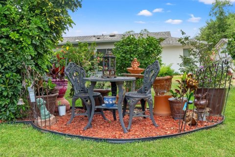 Casa en venta en Port Richey, Florida, 2 dormitorios, 132.11 m2 № 2122622 - foto 30