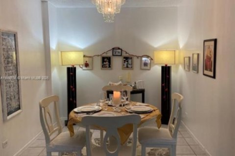 Купить кондоминиум в Майами, Флорида 2 спальни, 136.57м2, № 1855134 - фото 10