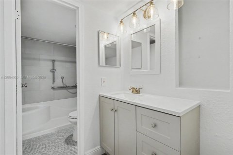 Condo in Margate, Florida, 2 bedrooms  № 2069001 - photo 14