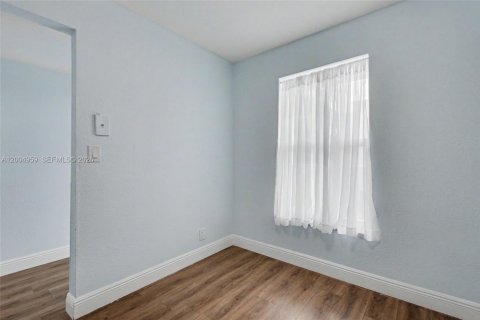 Condo in Margate, Florida, 2 bedrooms  № 2069001 - photo 6