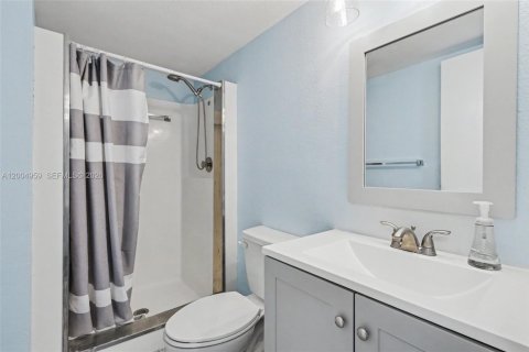 Condo in Margate, Florida, 2 bedrooms  № 2069001 - photo 19