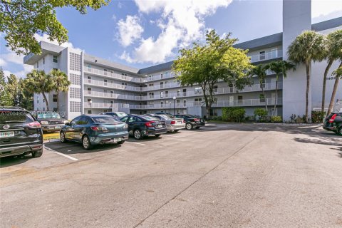 Condo in Margate, Florida, 2 bedrooms  № 2069001