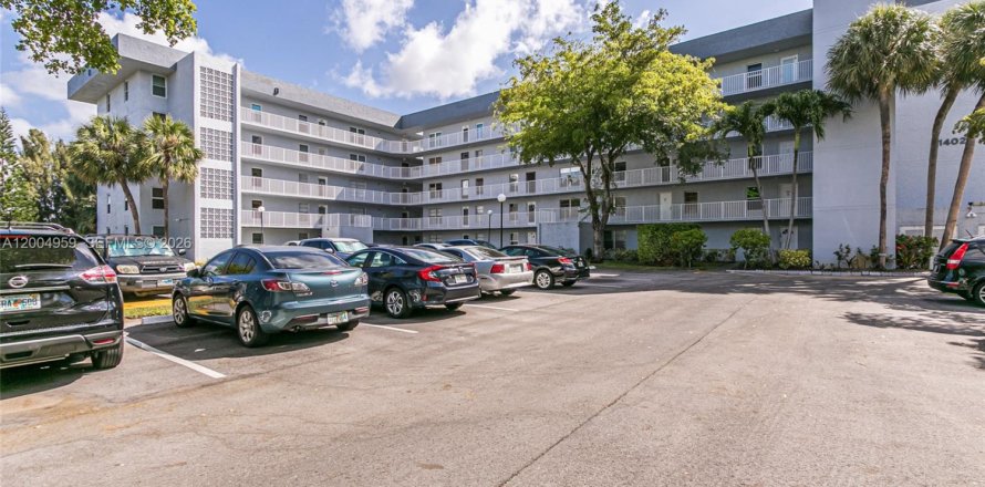 Condo in Margate, Florida, 2 bedrooms  № 2069001