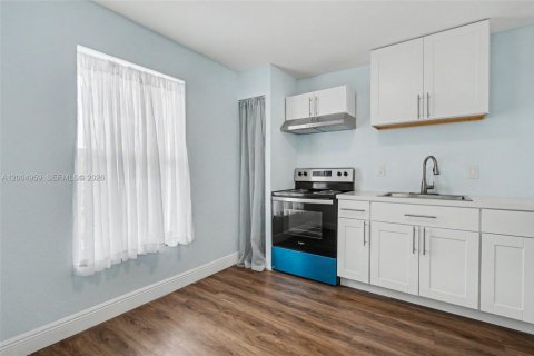 Condo in Margate, Florida, 2 bedrooms  № 2069001 - photo 4