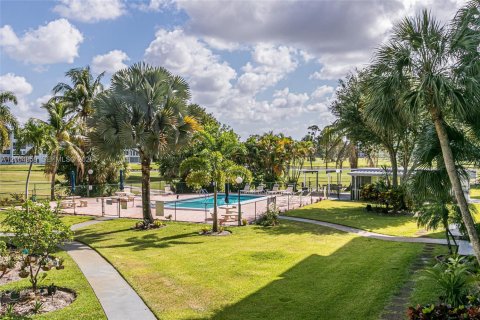 Condo in Margate, Florida, 2 bedrooms  № 2069001 - photo 29