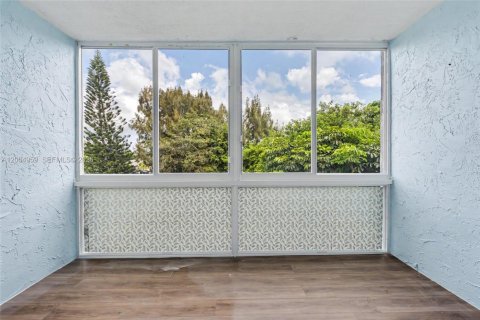 Condo in Margate, Florida, 2 bedrooms  № 2069001 - photo 22