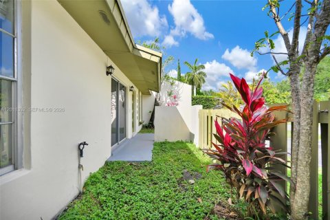 Townhouse in Miami, Florida 2 bedrooms, 94.3 sq.m. № 2075156 - photo 26
