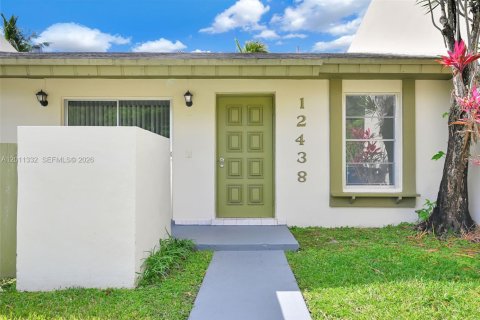 Townhouse in Miami, Florida 2 bedrooms, 94.3 sq.m. № 2075156 - photo 2