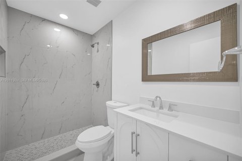 Townhouse in Miami, Florida 2 bedrooms, 94.3 sq.m. № 2075156 - photo 14