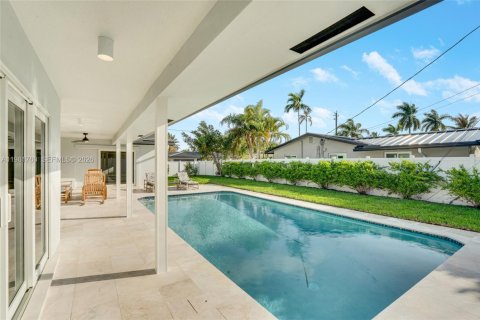 House in Lighthouse Point, Florida 3 bedrooms, 230.4 sq.m. № 2048696 - photo 28