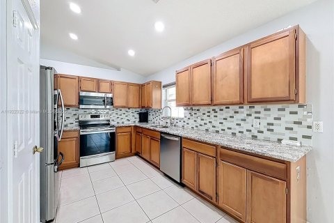 House in Port St. Lucie, Florida 3 bedrooms, 153.29 sq.m. № 1976272 - photo 11