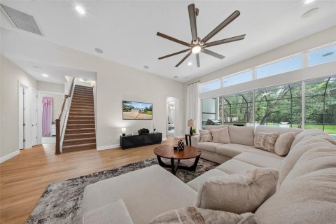 House in Lutz, Florida 5 bedrooms, 372.82 sq.m. № 2258229 - photo 28