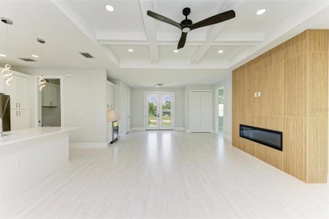 Casa en venta en Venice, Florida, 4 dormitorios, 181.9 m2 № 1430766 - foto 4