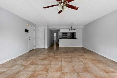Copropriété à vendre à Kissimmee, Floride: 3 chambres, 123.19 m2 № 2100987 - photo 5