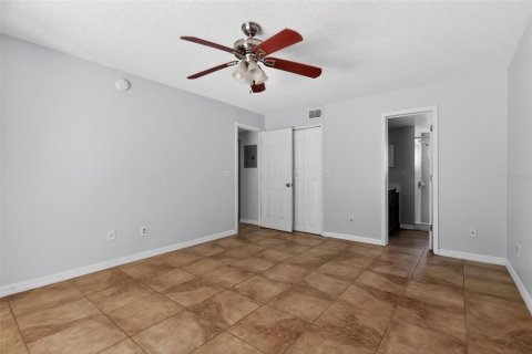 Copropriété à vendre à Kissimmee, Floride: 3 chambres, 123.19 m2 № 2100987 - photo 15